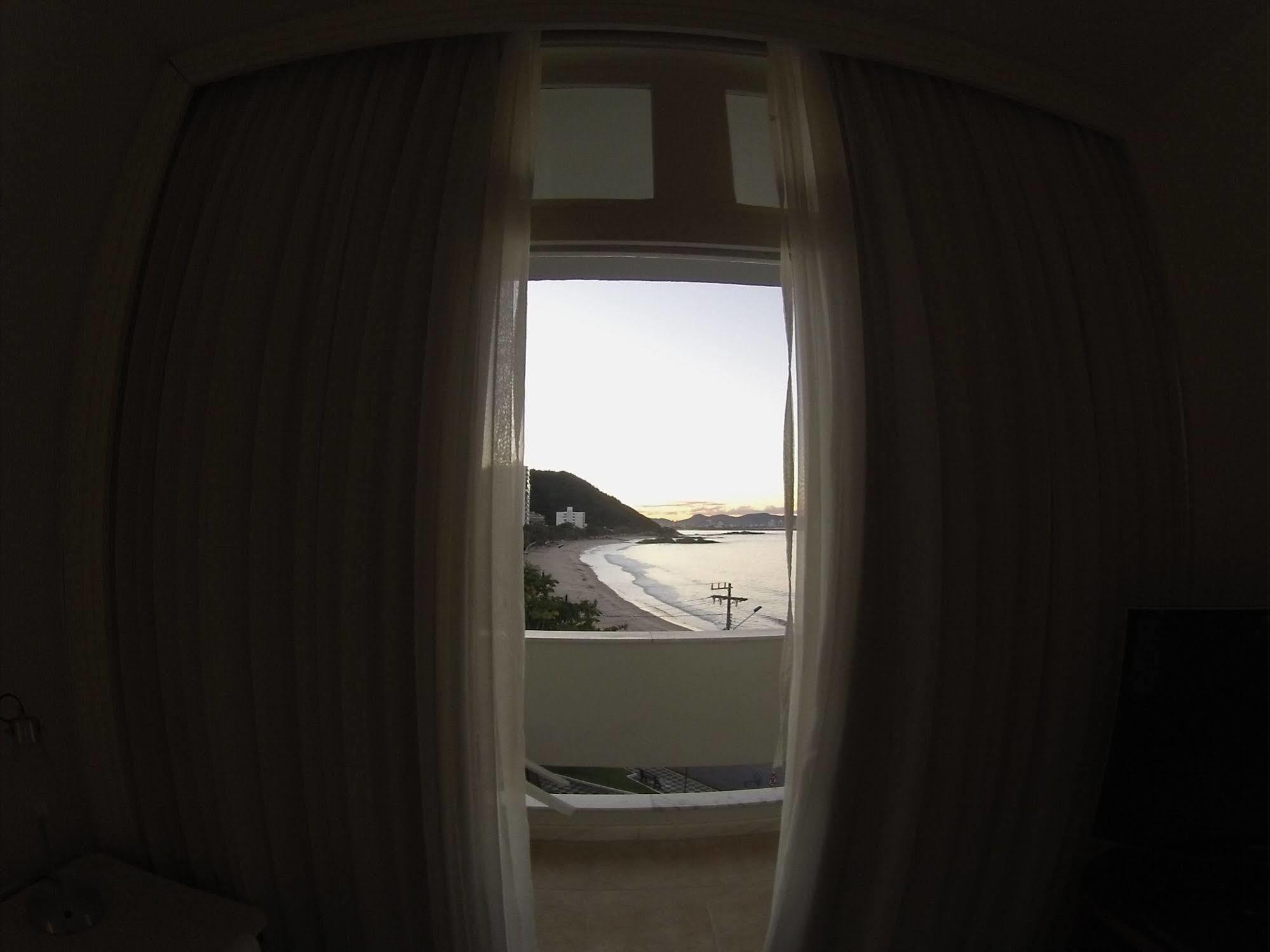 Hotel Marambaia Cabecudas - Frente Mar Itajai Bagian luar foto